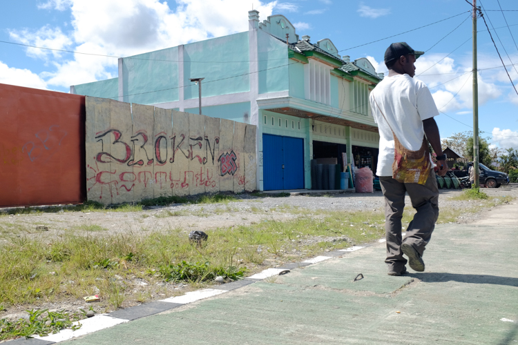 Faultlines and fractures